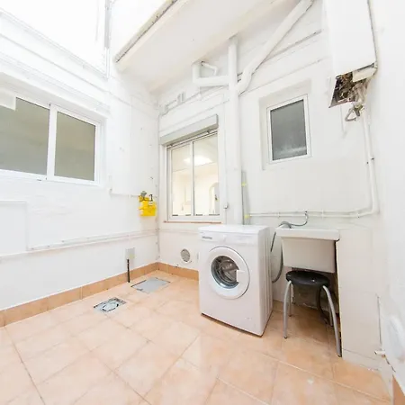 Ahllenrock 6 Pax Near Fira & Bcn Airport - Qr Apartment Cornella de Llobregat Exterior photo